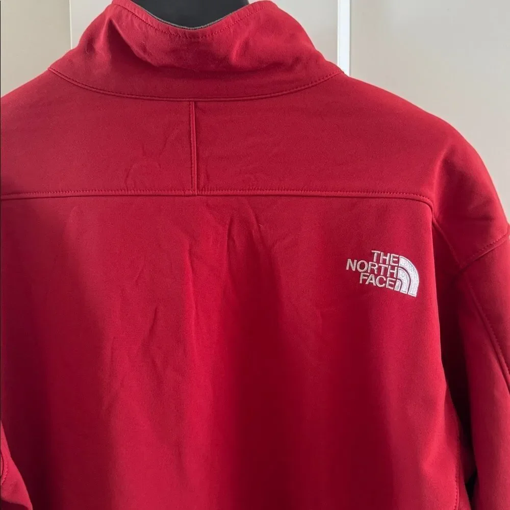 The North Face APEX Softshell Men's Red Performance Jacket Zipper Up Size L GUC